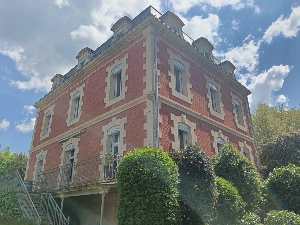 Pose de menuiseries aluminium PVC et bois aux Peintures Libourne (33)